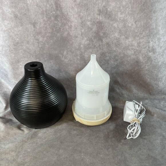 8” Ceramic Intertek Oil Diffuser W/ Light Working Battery Tested - Picture 2 of 5